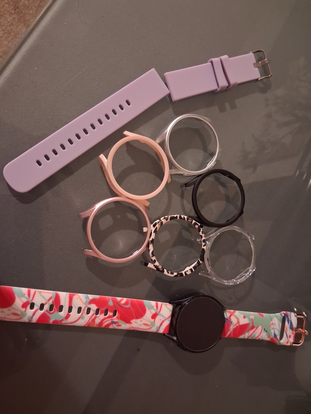 Samsung Galaxy 6 Smartwatch 40mm with Accessories